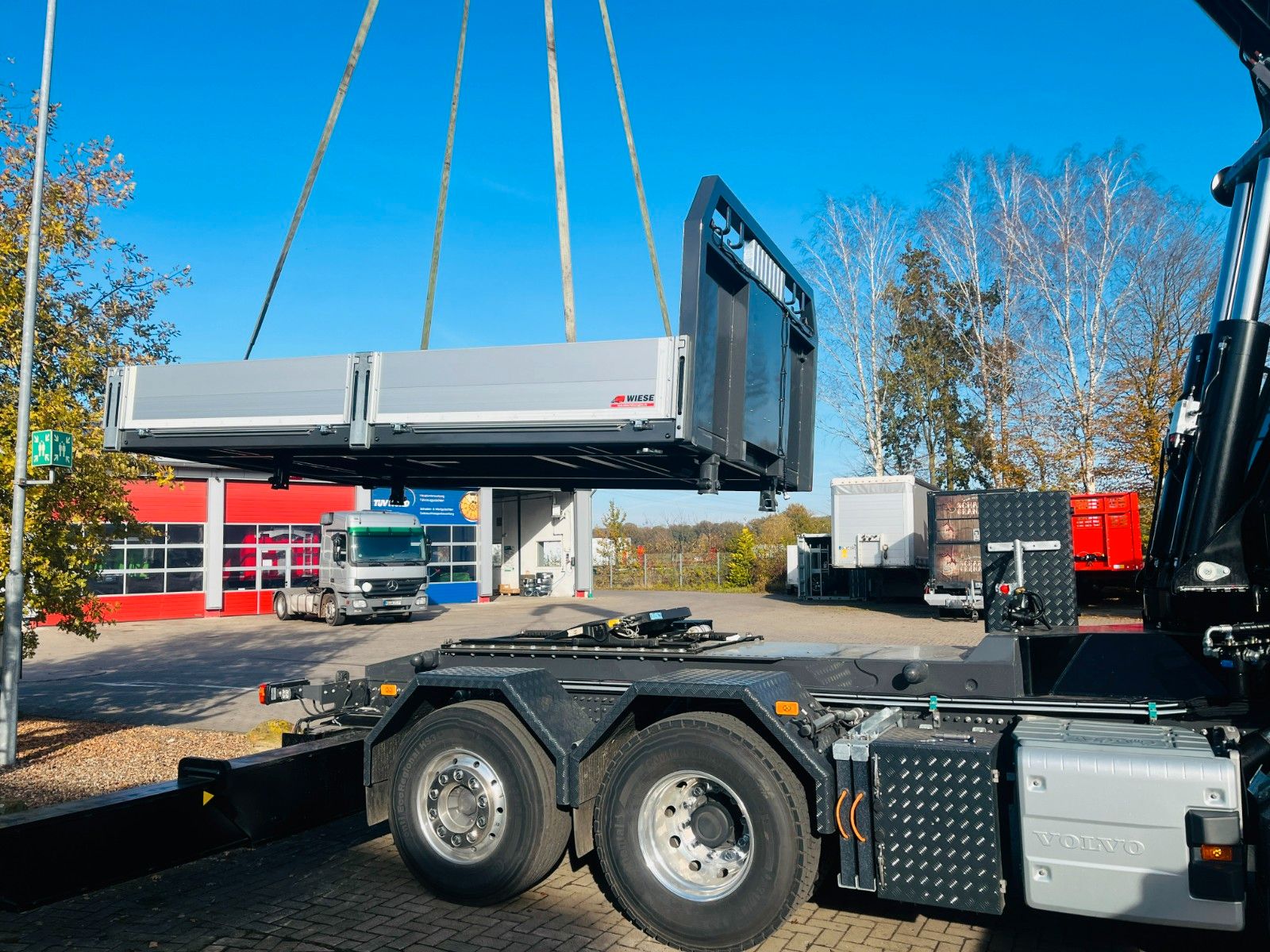 Fahrzeugabbildung Volvo FH 540 SZM mit F1450 HXP Fly Jib + Winde