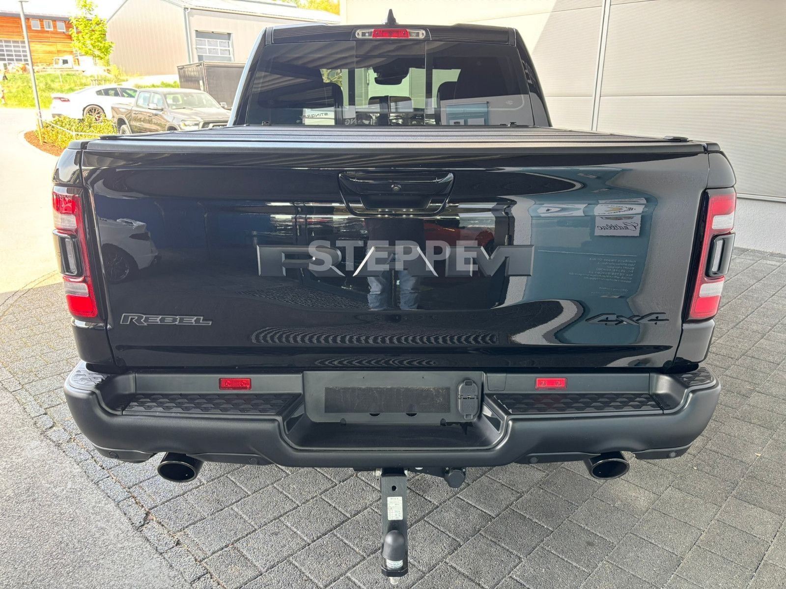 Dodge RAM 1500 REBEL 5,7V8 NIGHT ACC, Luftfed,AHK,360°