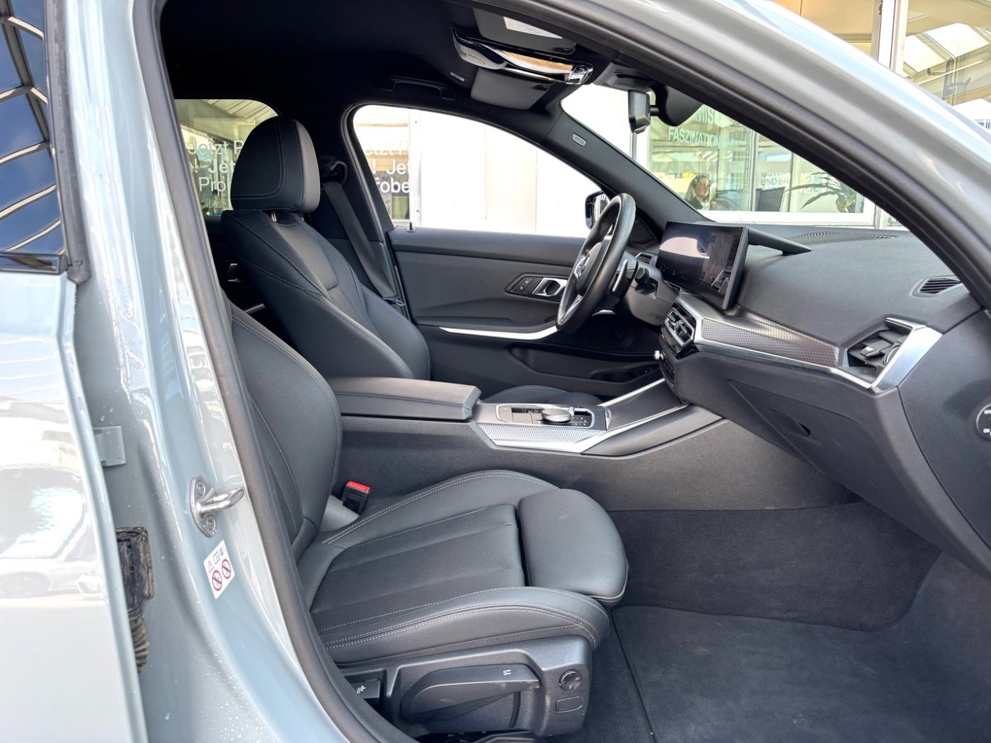 BMW 320d xDrive Tour. M-Sportpaket GARANTIE-08/2029 foto 17