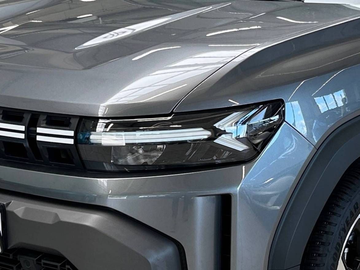 Fahrzeugabbildung Dacia Neuer Dacia Duster Journey HYBRID 140 'Sorgenfre