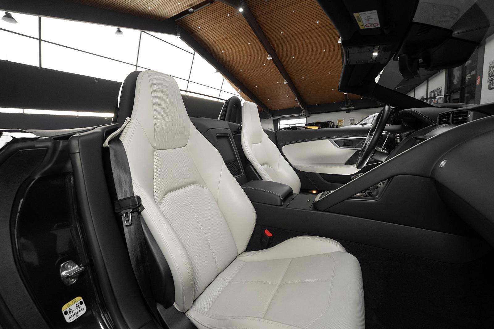 Jaguar F-Type Cabrio P300 R-Dynamic #BLACK PACK #TRAUM