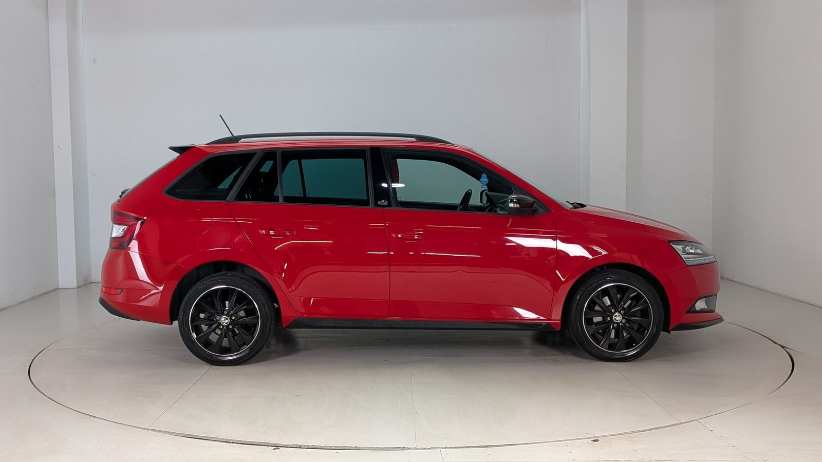 Fahrzeugabbildung SKODA Fabia Combi 1.0 TSI * LED * SHZ Monte Carlo