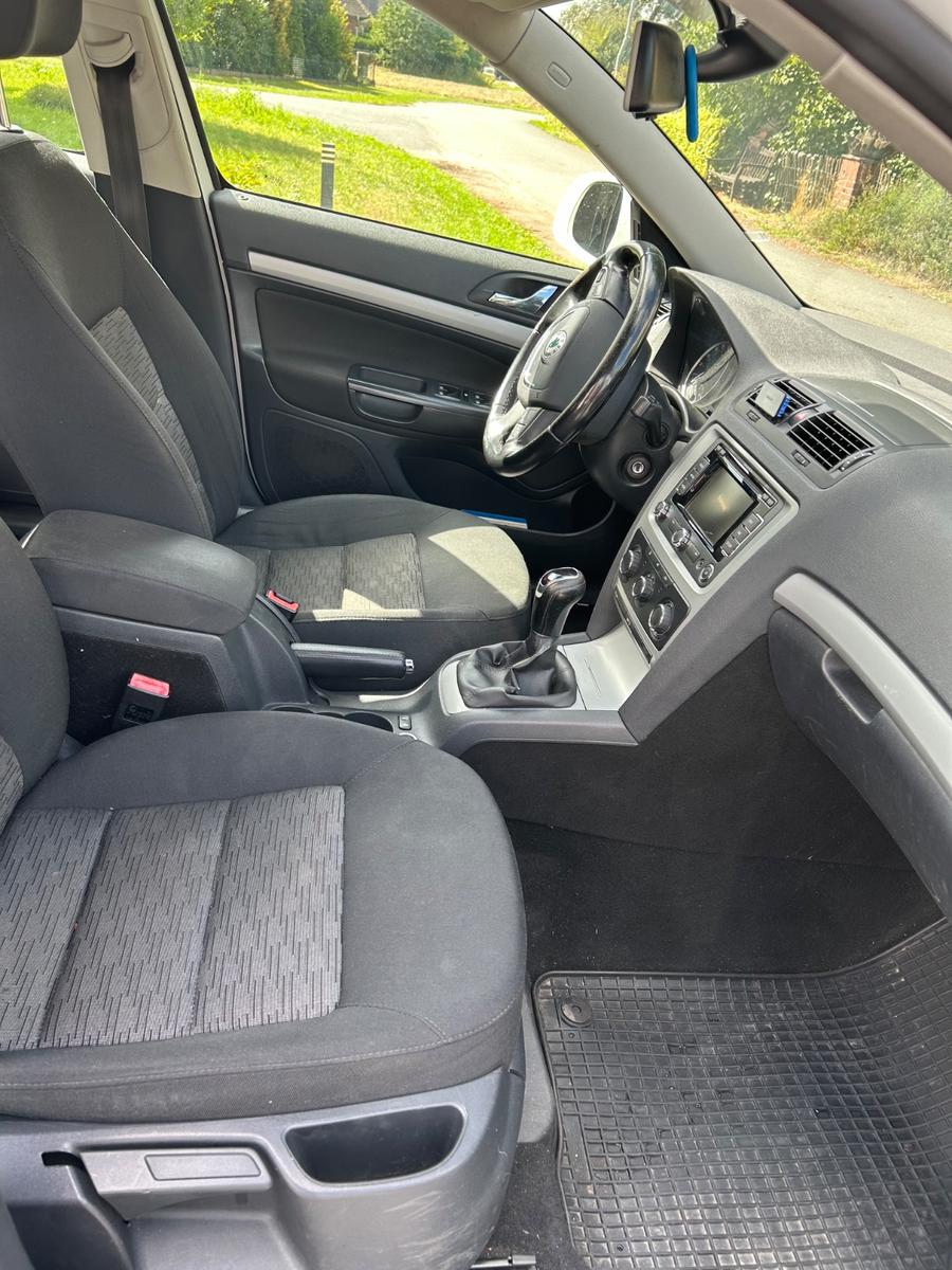 Skoda Octavia 2012 — photo 8