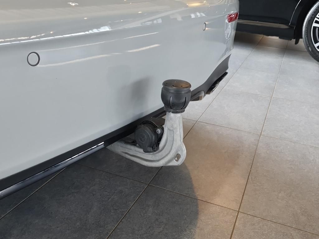 Fahrzeugabbildung Mercedes-Benz A 180 Kompaktlimousine AMG Line*Night Paket*LED