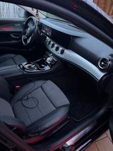 Mercedes-Benz E 400 d 4MATIC Autom. - - Mercedes-Benz E 400 mit Diesel-Antrieb: Limousine
