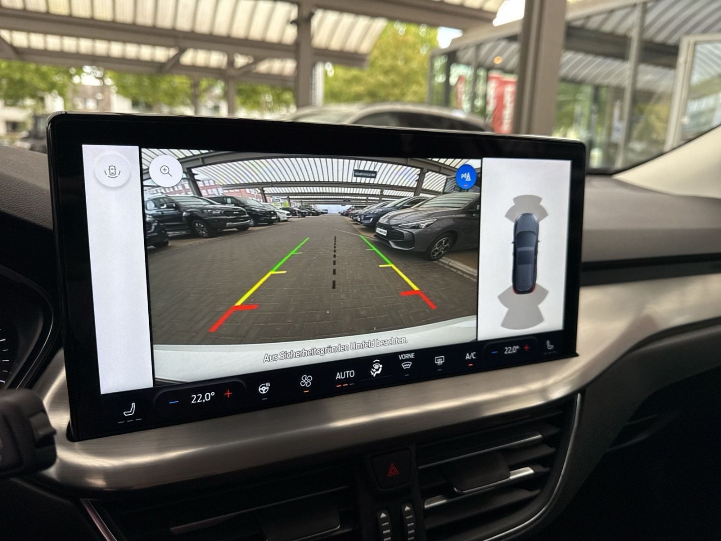 Fahrzeugabbildung Ford Focus Titanium 1.5 EcoBlue EU6d B&O Winterpaket