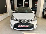 Toyota Yaris 1.0 5 porte Lounge - 2015 - Toyota Yaris mit Benzin-Antrieb: Lounge