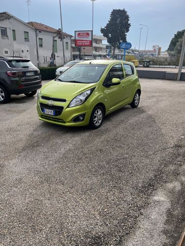 Chevrolet Spark 1.0 LT