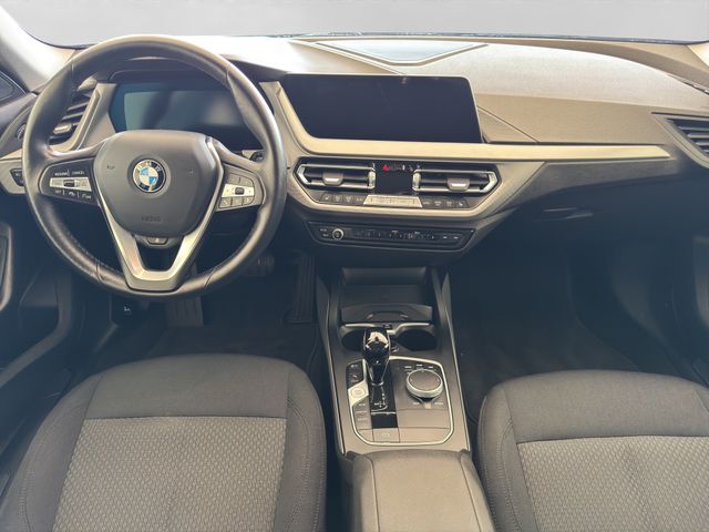 Fahrzeugabbildung BMW 218i Gran Coupé LED+Stop&Go+Kamera+HiFi+Spur