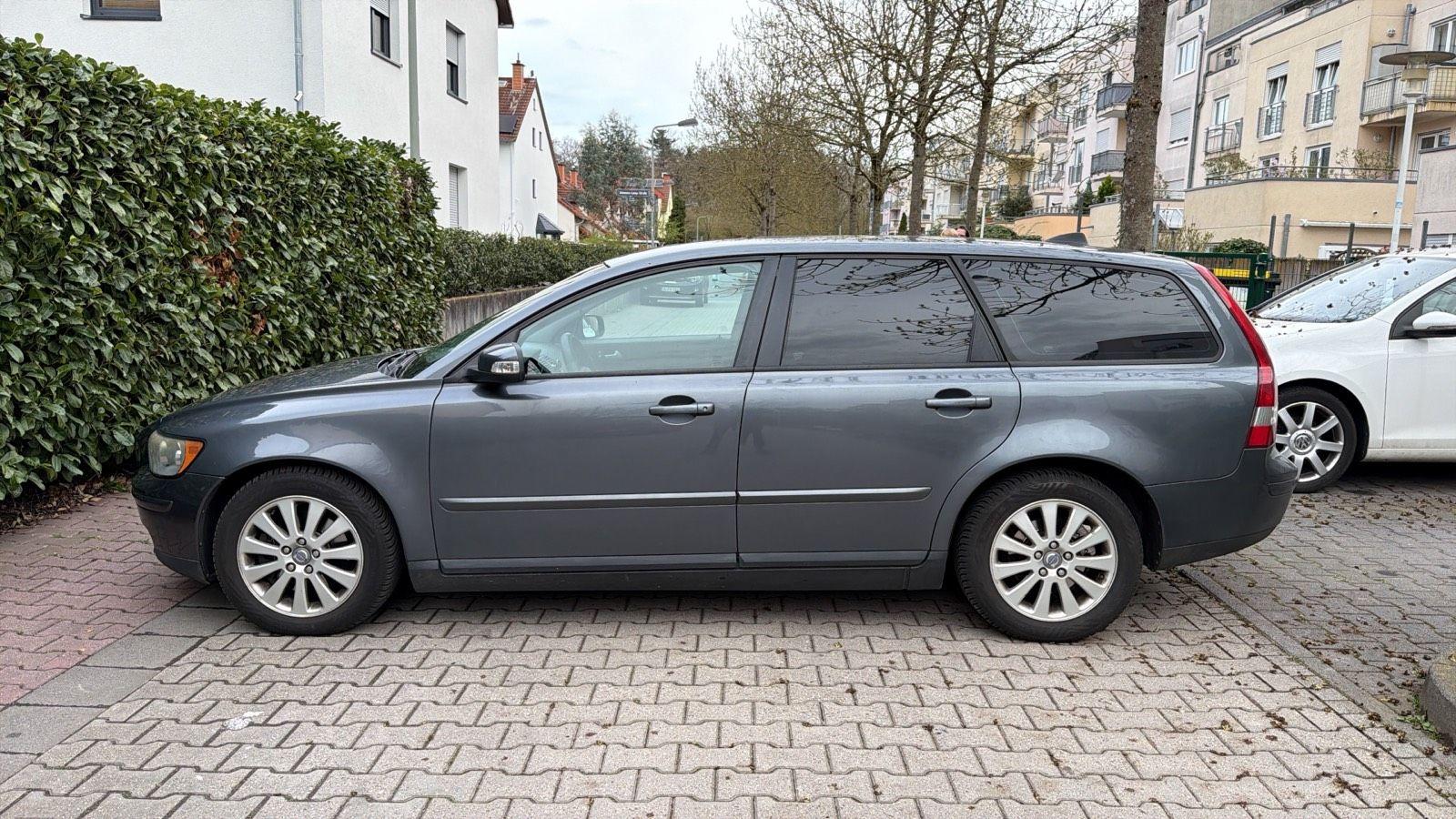 Volvo V50 2006 — interior