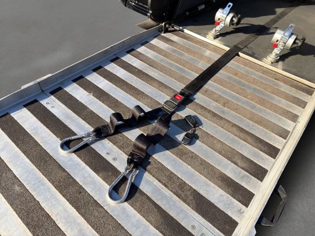 Fahrzeugabbildung Opel Combo Life E Edition XL Rollstuhlrampe