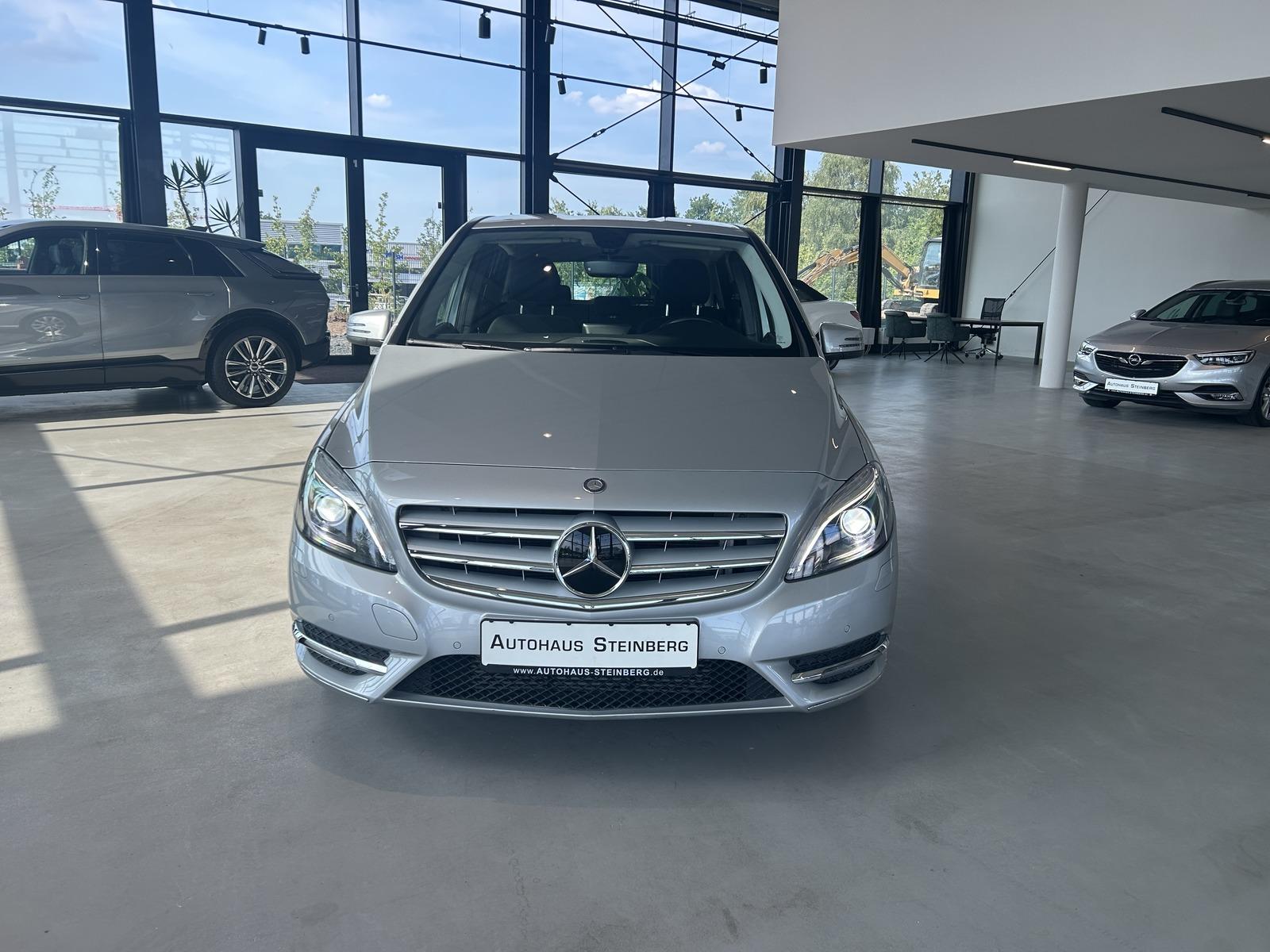 Mercedes-Benz B 180 AUTOMATIK+NAVI+KAMERA+SHZ+TEMPOMAT+PDC B 1