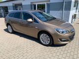 Opel Astra J Sports Tourer Exklusiv 1,6 CDTI 49TKM - Opel Astra mit Diesel-Antrieb: Kombi, Tourer Sports Cdti