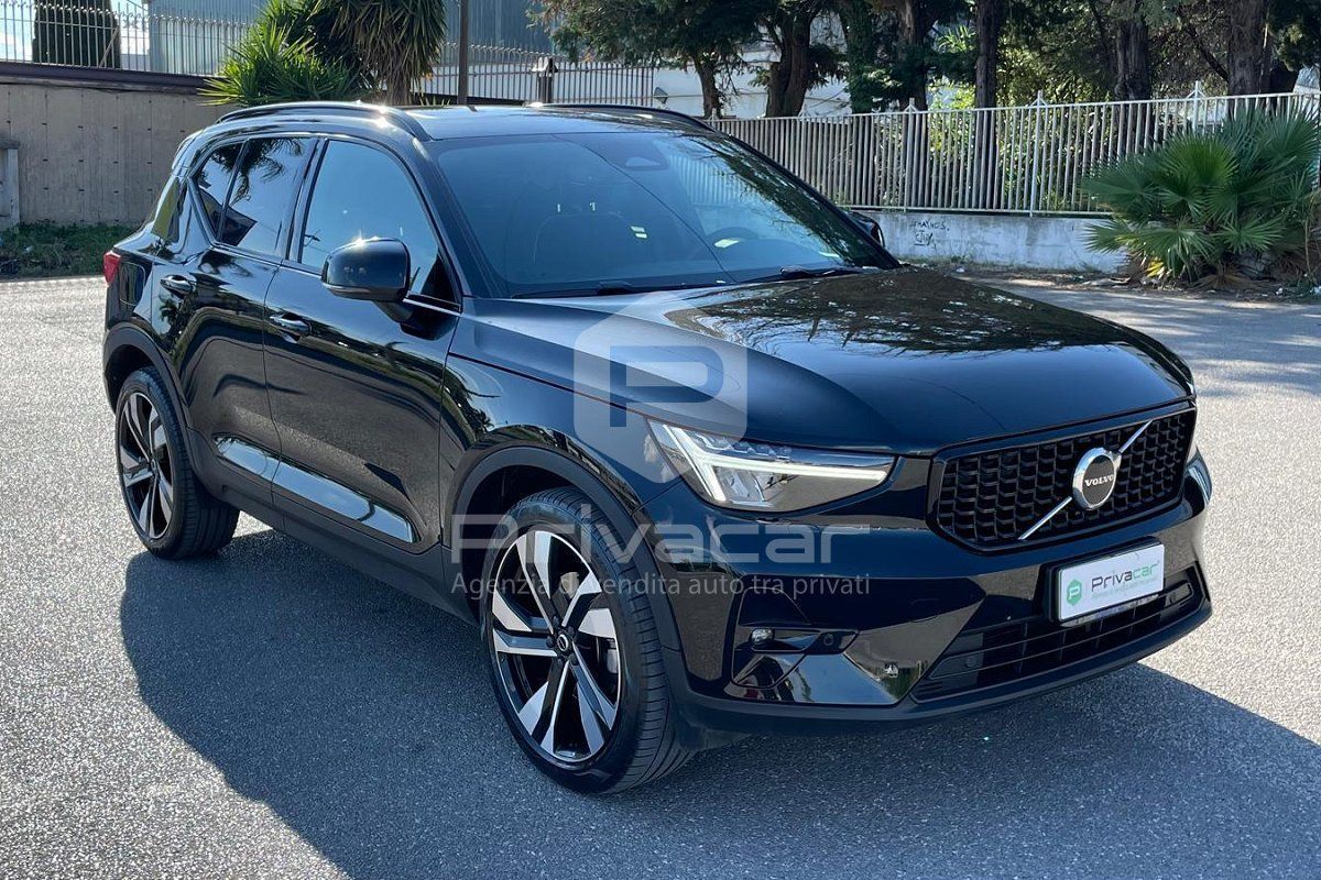 Volvo VOLVO XC40 B3 automatico Ultimate Dark imagem 3