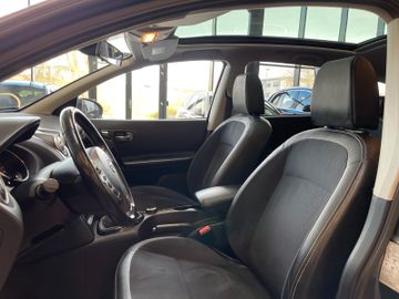 Nissan Qashqai+2 4x4 *7SITZE*PANO*360 KAMERA*XENON*