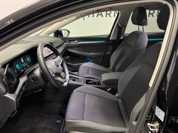 Volkswagen Golf VIII Lim. Active eTSI AT LED Navi SH