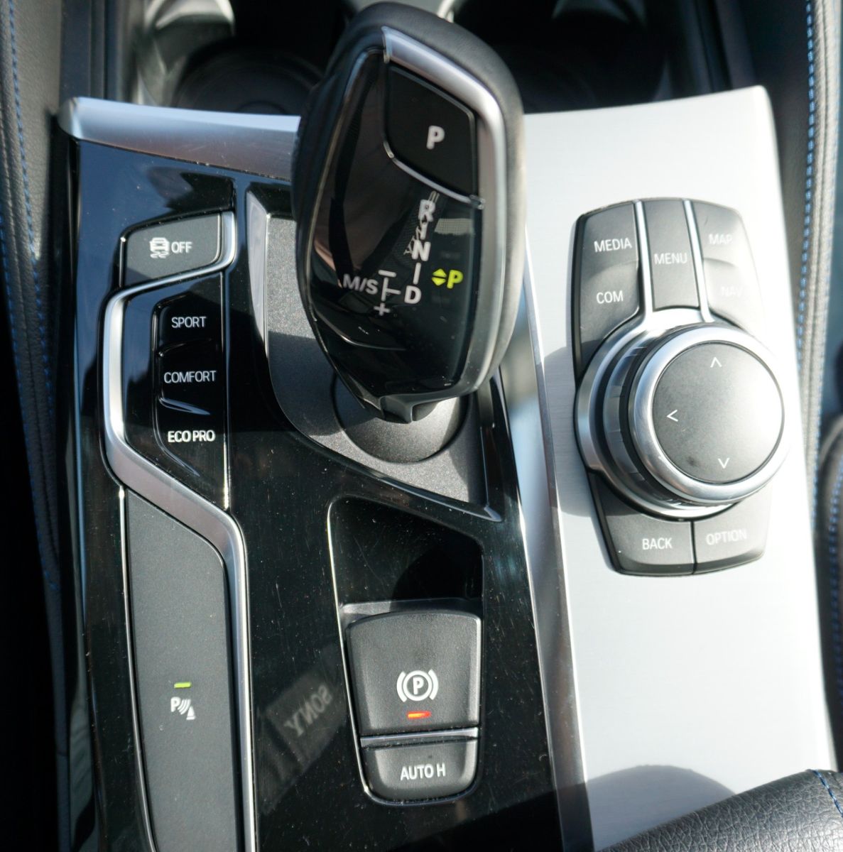 Fahrzeugabbildung BMW 520d xDrive Touring M Sport Navi,LED,Kamera,SH