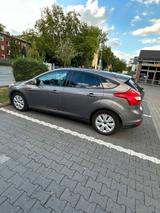 Ford Focus 2.0 TDCi Automatik  Sehr gepfl... - Ford Focus mit Diesel-Antrieb: Kleinwagen