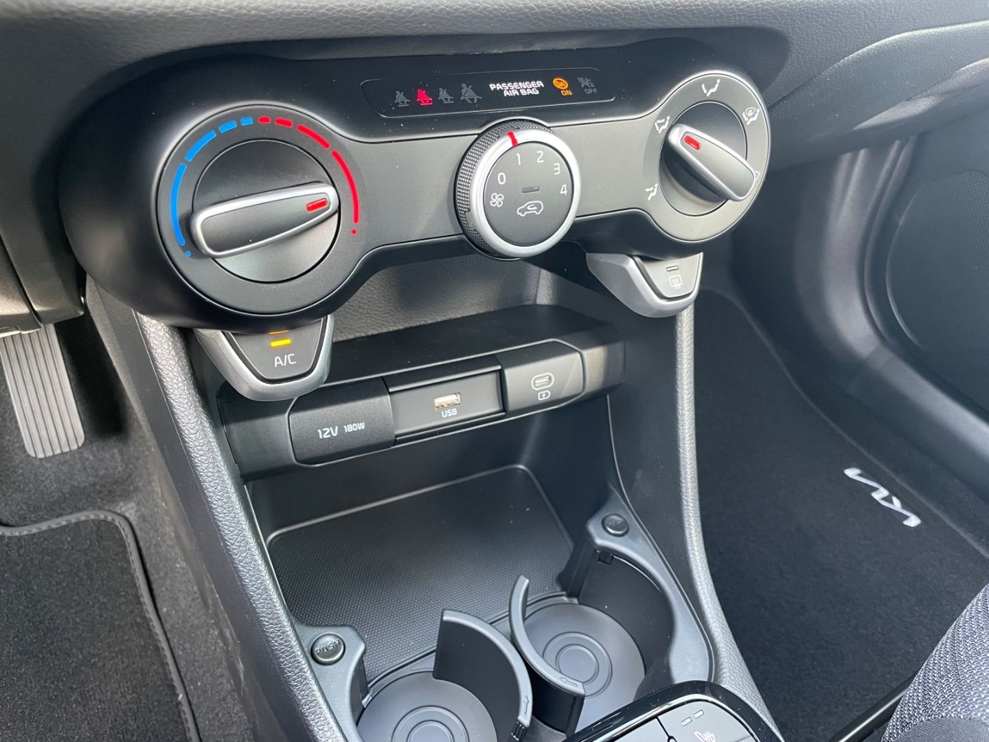 Fahrzeugabbildung Kia Picanto Vision Navi Klima DAB SHZ LenkradHZG