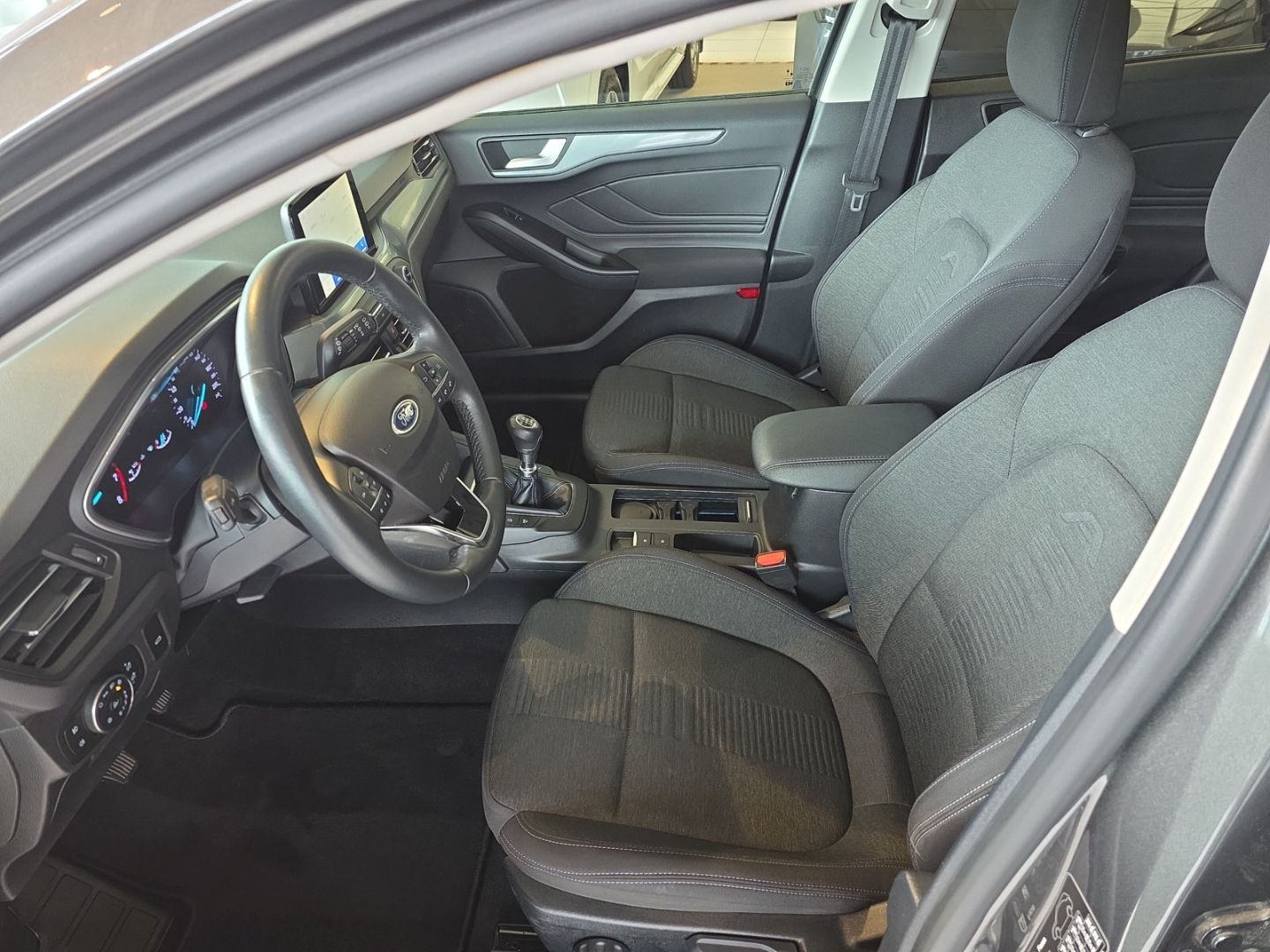Fahrzeugabbildung Ford Focus Turnier Active Navi LED El. Heckklappe App