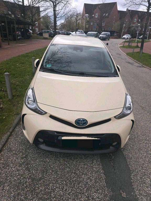 Image of Toyota Prius+