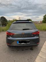 Seat Leon FR Black Matt 2.0*DSG*BEATS*Pano*LED*1.Hand - Seat Leon 1P mit Diesel-Antrieb