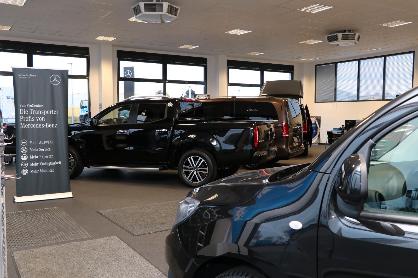 showroom-image-bottom