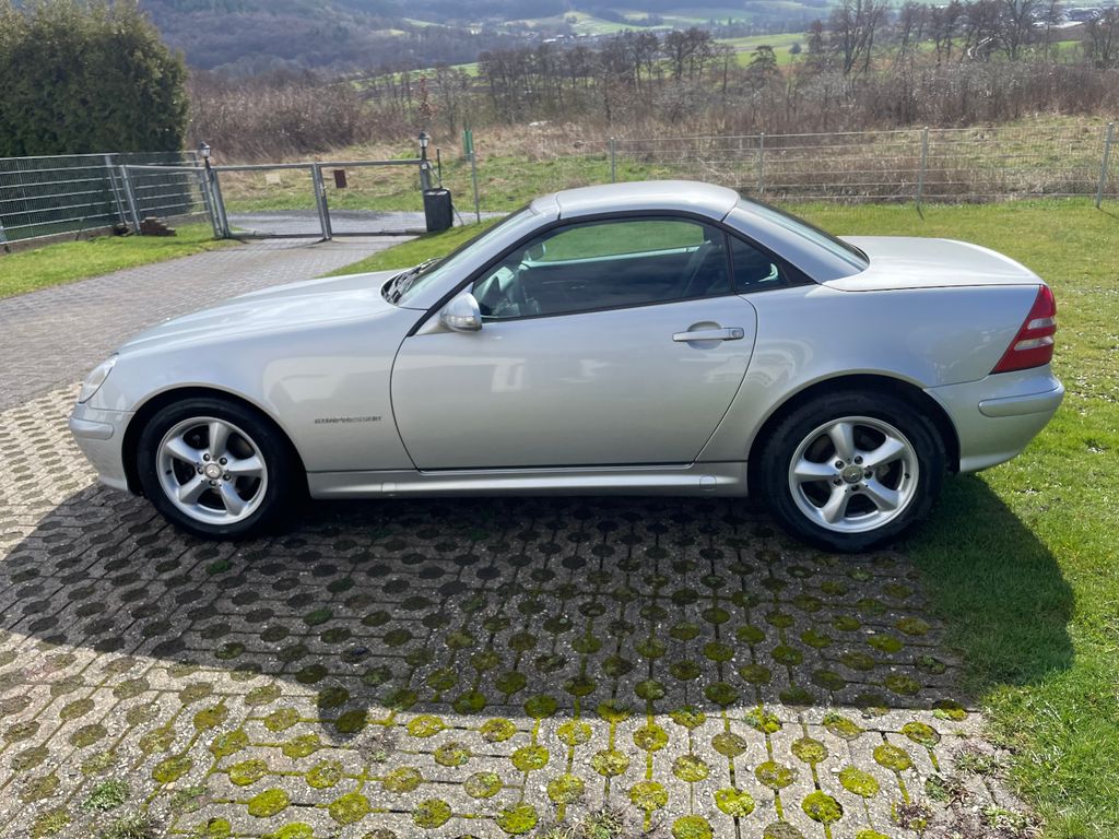 Mercedes-Benz SLK 200