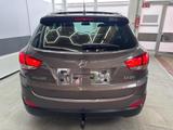 Hyundai ix35 STYLE 2.0 AUT Schiebe-/Hebedach SHZ v+h ... - Hyundai ix35: Braun
