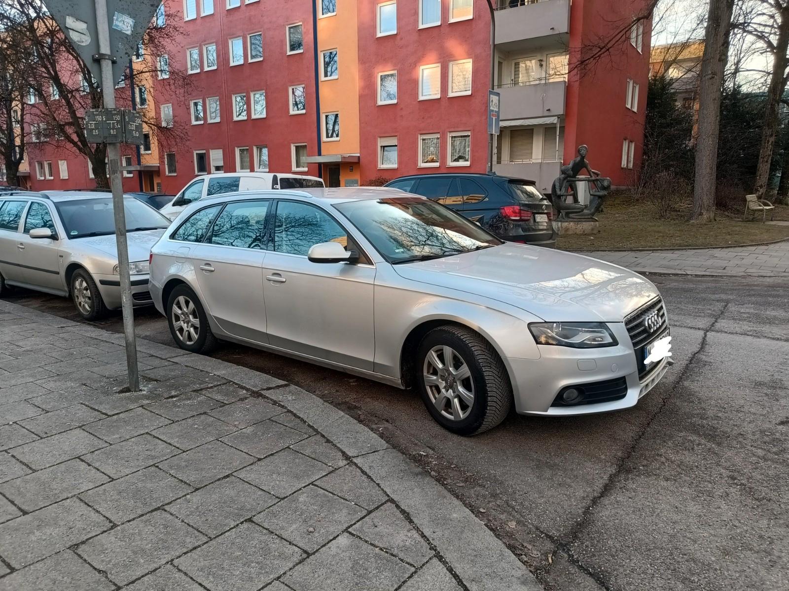 Audi A4 2011 — rear view