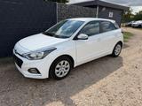 Hyundai i20 1.2 Radio BT PDC Allwetter - Hyundai i20 in Aachen