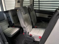 Fahrzeugabbildung Volkswagen Touran 1.5 TSI Comfortline --ACC/AHK/STHZG/17LM