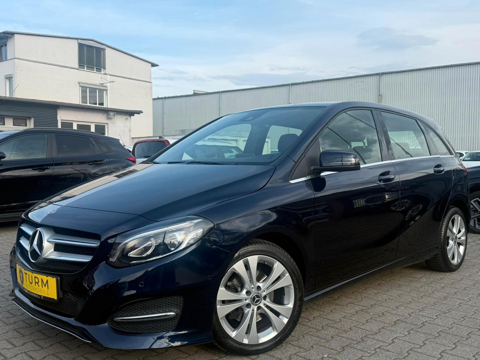 Mercedes-Benz B200 2.1l Diesel|Automatik|AHK|KamSHZ|NAVI|PDC