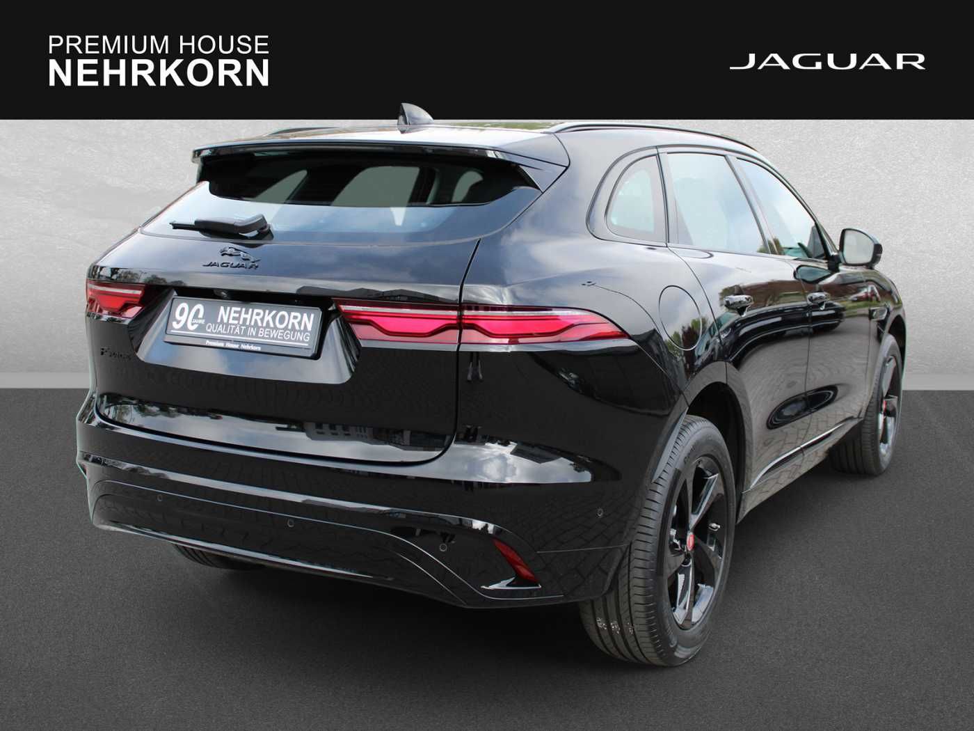 Fahrzeugabbildung Jaguar F-Pace P250 AWD S, PIXEL LED, BLACK PACK UVM