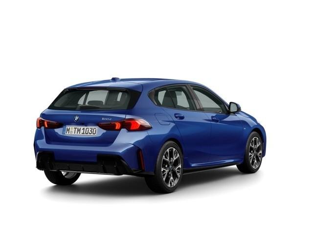 BMW 120d Steptronic M SPORT Iconic Glow Head-Up Park