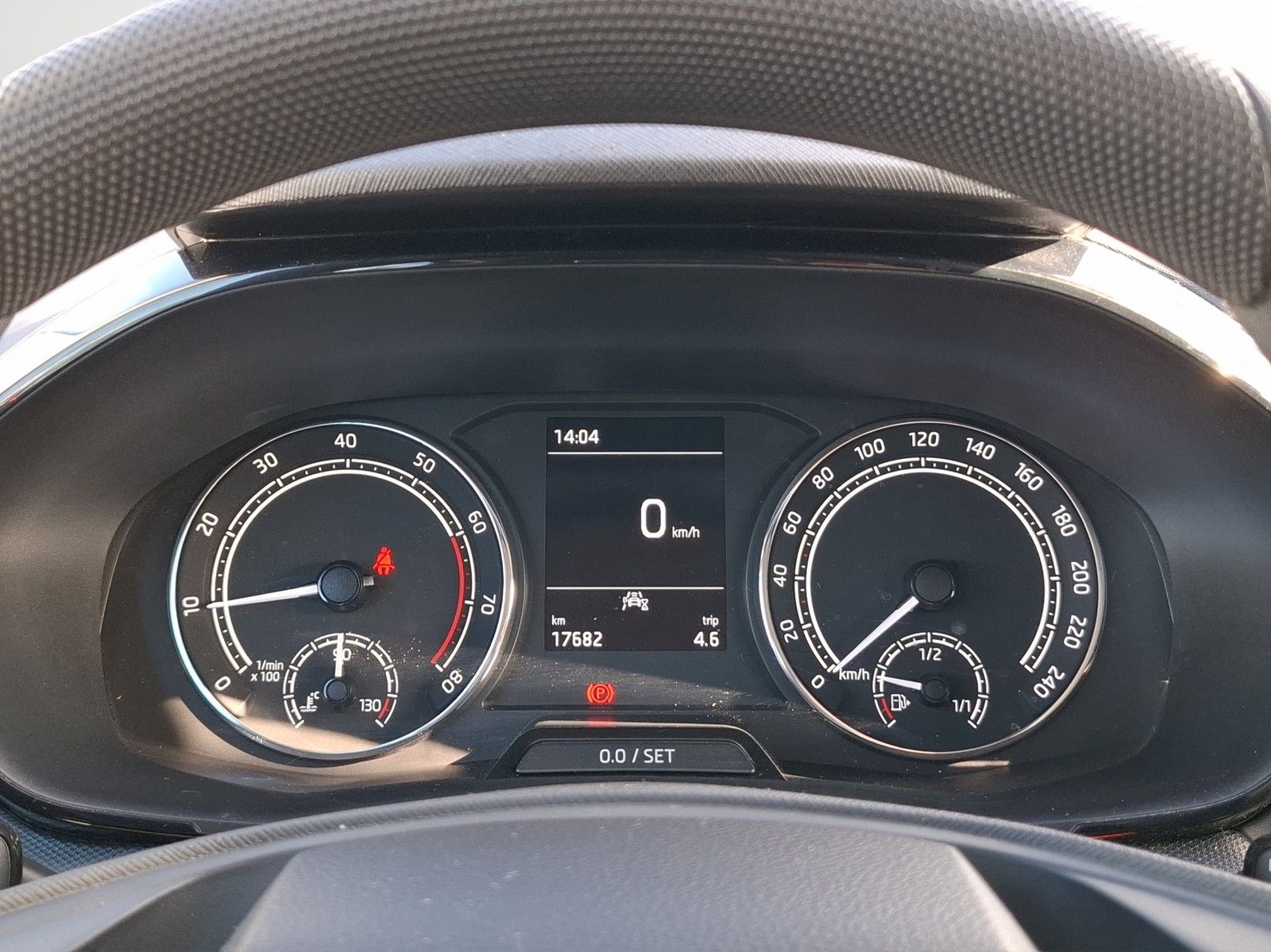 SKODA Fabia 1.0 MPI Active KLIMA / LED-SCHEINWERFER / - Image 12