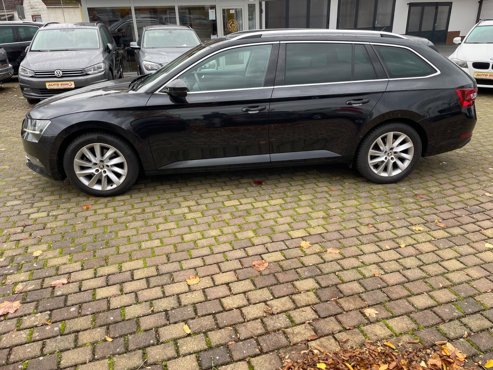 Skoda Superb 2,0TDi DSG.DAB,Navi,Pano,DAB,Bi Xenon