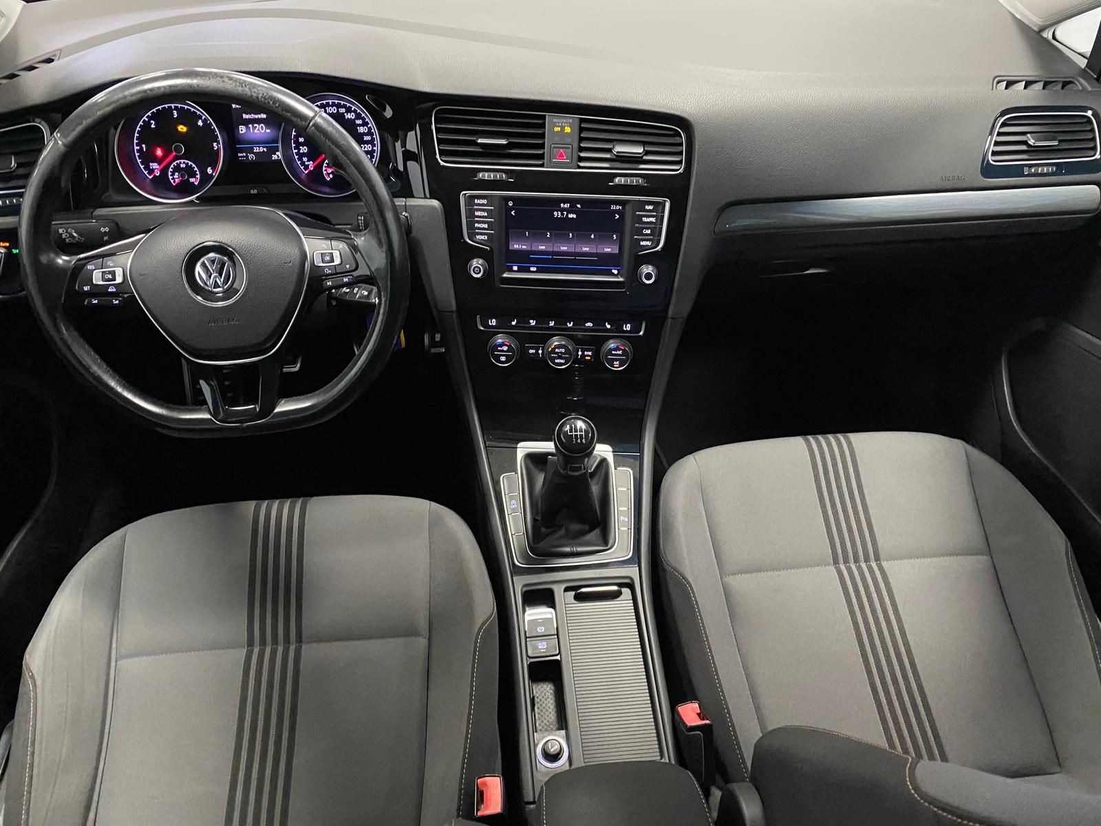 Fahrzeugabbildung Volkswagen Golf 2.0 TDI Allstar BMT KLIMA+PDC+NAVI+SITZHEIZ