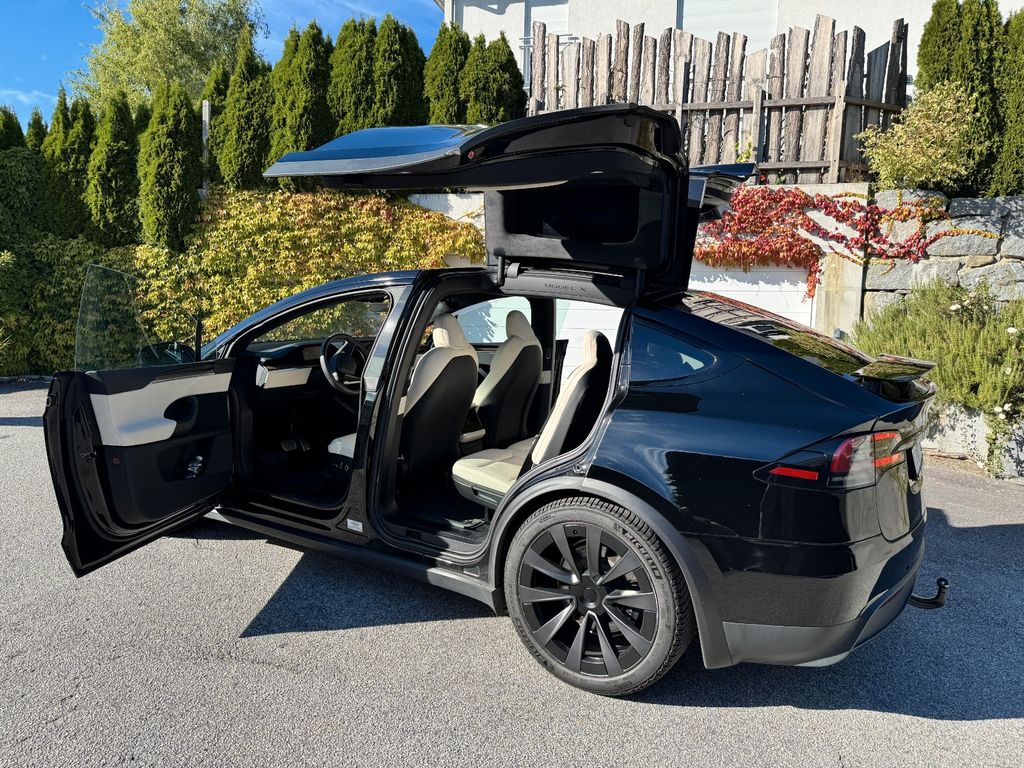 Image of Tesla Model X