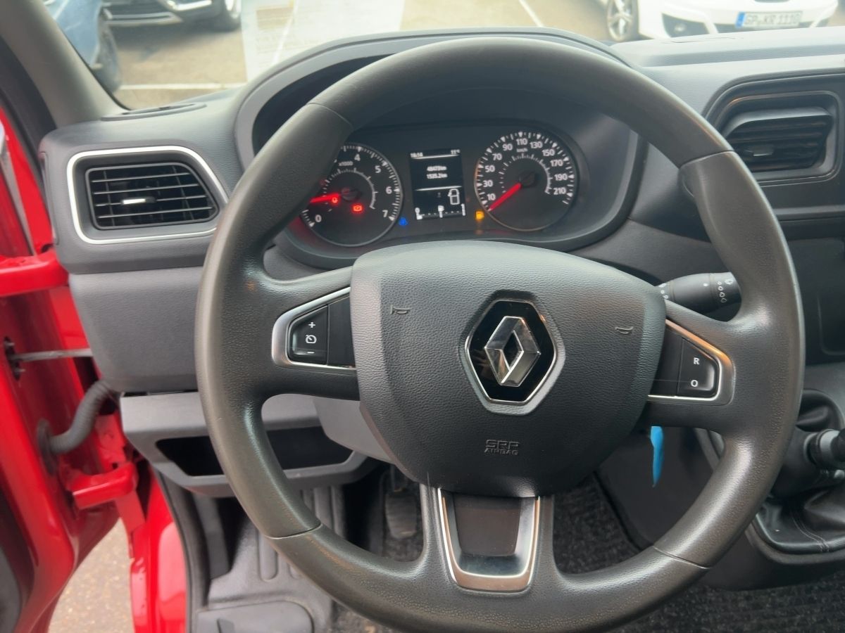 Fahrzeugabbildung Renault Master Kasten L2H2 3,5t DCi 150 AHK Kamera