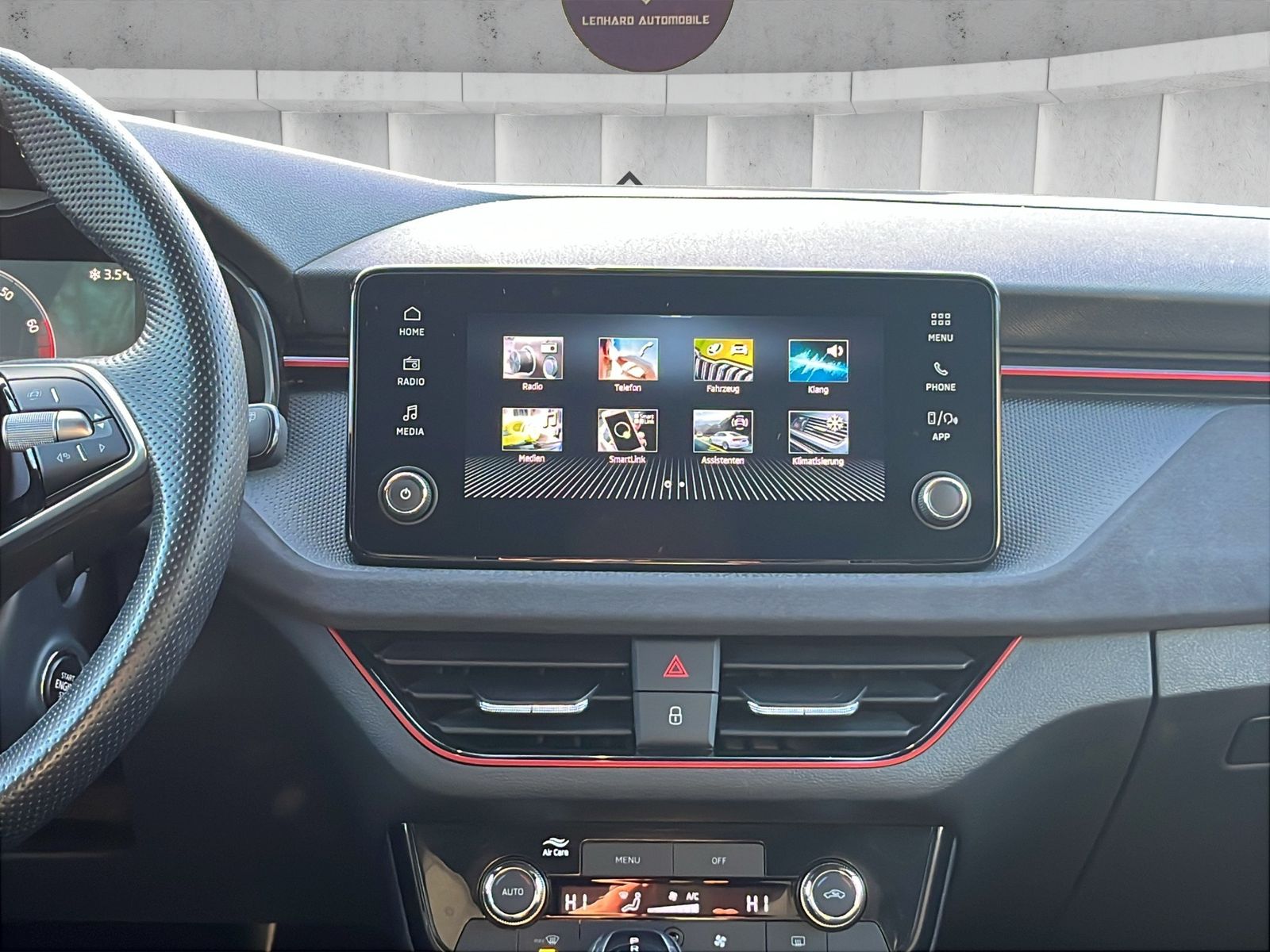 Fahrzeugabbildung SKODA Kamiq DSG*Pano*Vico*Kamera*PDC*Sportdesign*LED**