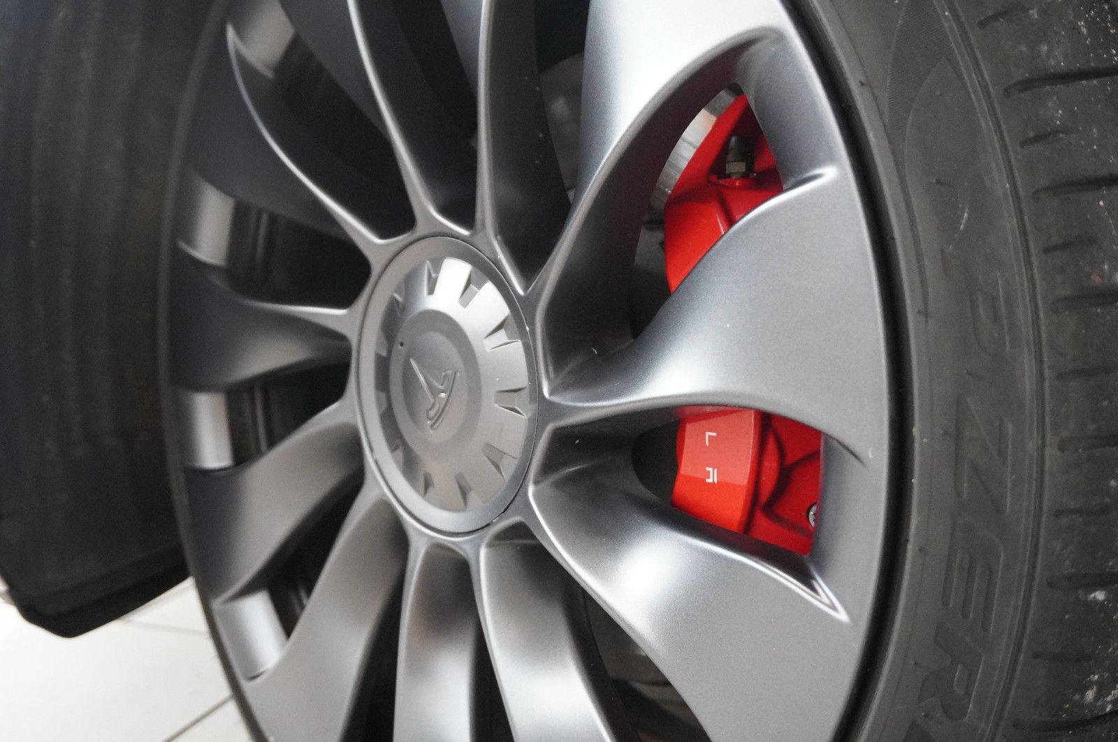 Fahrzeugabbildung Tesla Model 3 PERFORMANCE DUAL-MOTOR NAVI/LED/KAMERA