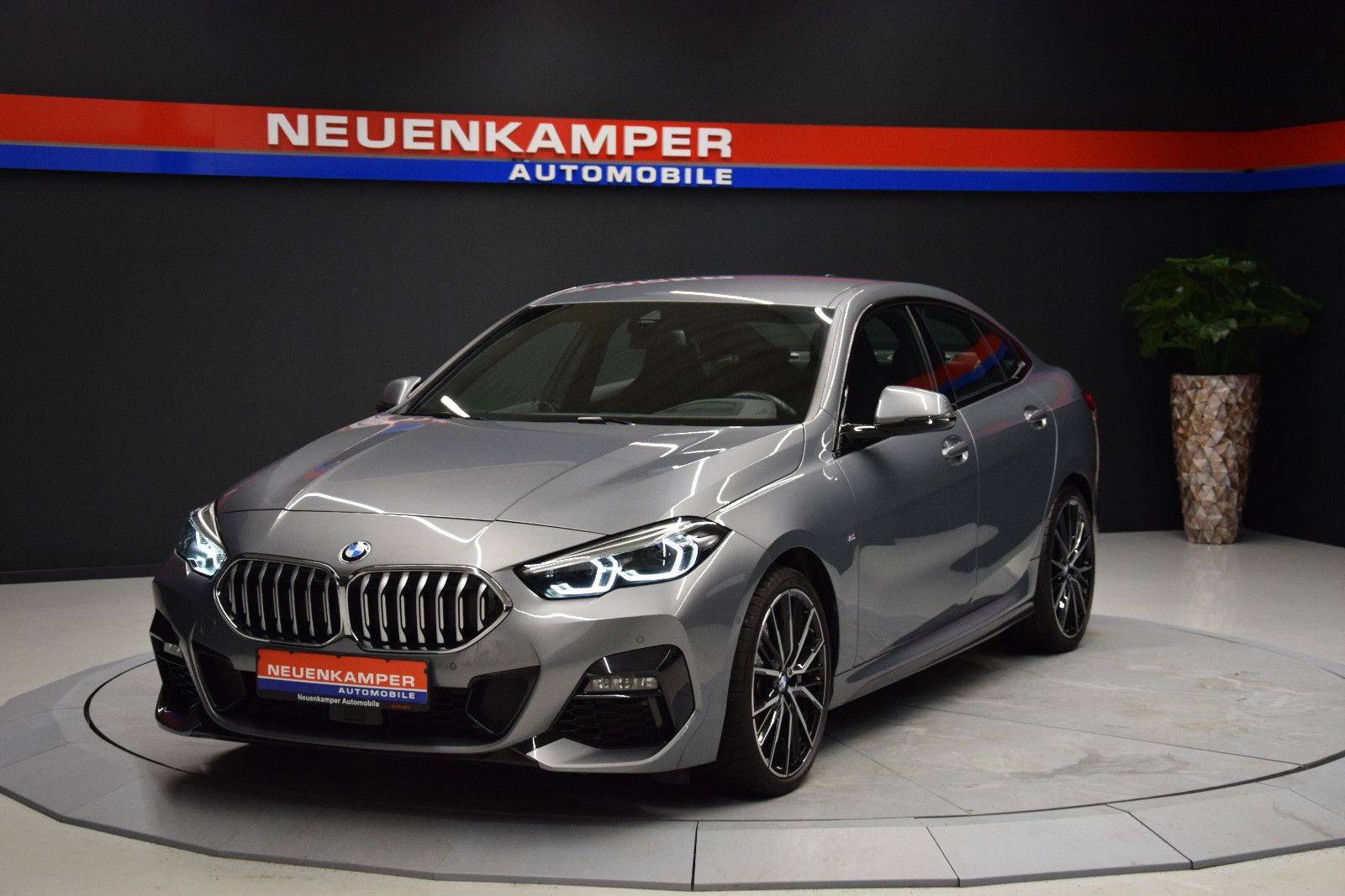 Fahrzeugabbildung BMW 220d Gran Coupé xDrive HuD LED Keyless Memory