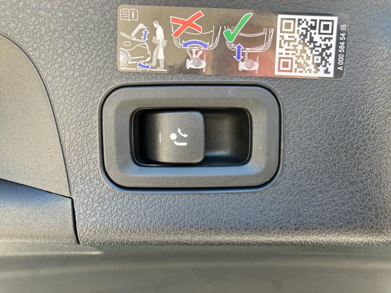 Fahrzeugabbildung Mercedes-Benz CLA 250 e SB AMG+AHK+LENKRADHEIZ+KAMERA+LED+