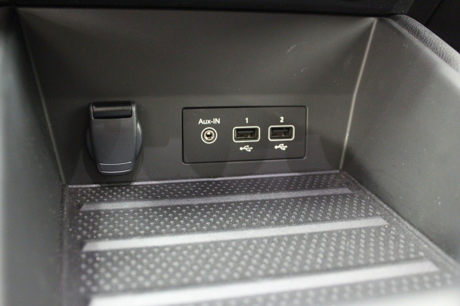 Fahrzeugabbildung Renault Captur E-Tech Plug-In 160 Techno*Schiebedach*