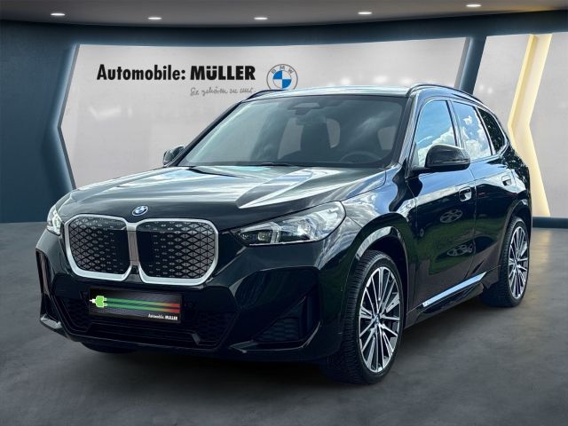 BMW iX1 xDrive30 MSport AHK HUD KAMERA ACC ADPT. LED foto 1