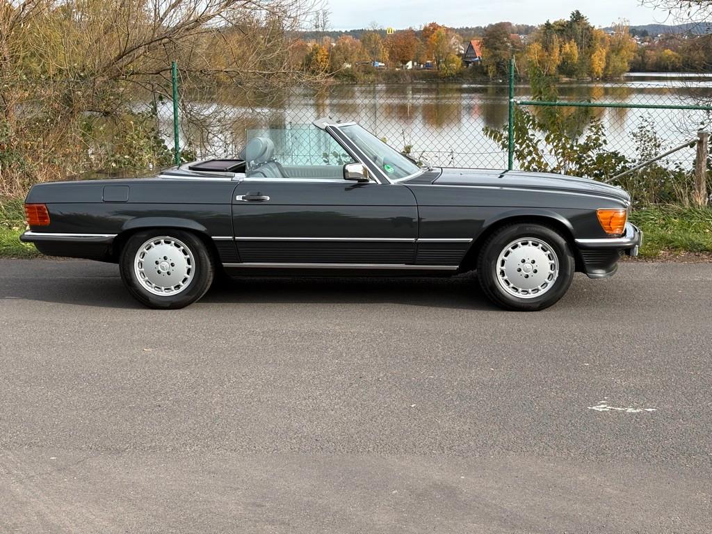 Mercedes-Benz SL 300