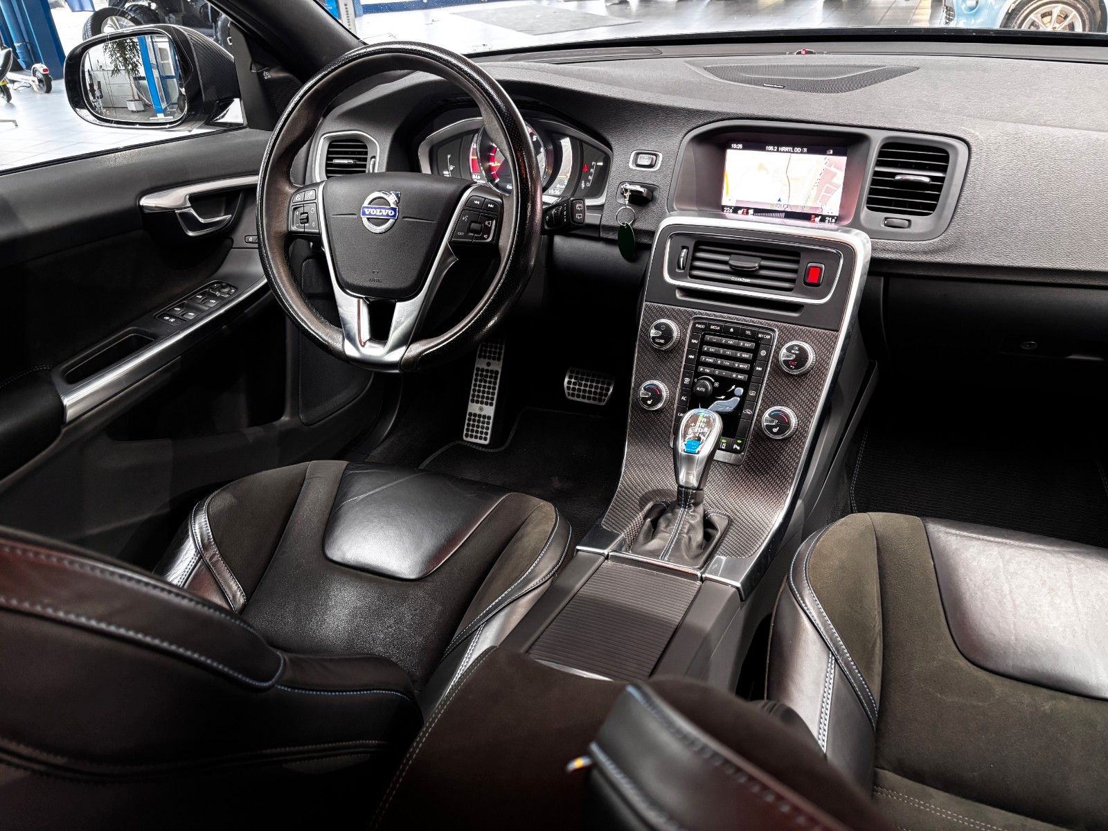 Volvo V60 Polestar AWD*Bi-Xenon*Sitzh.*Navi*PDC foto 21