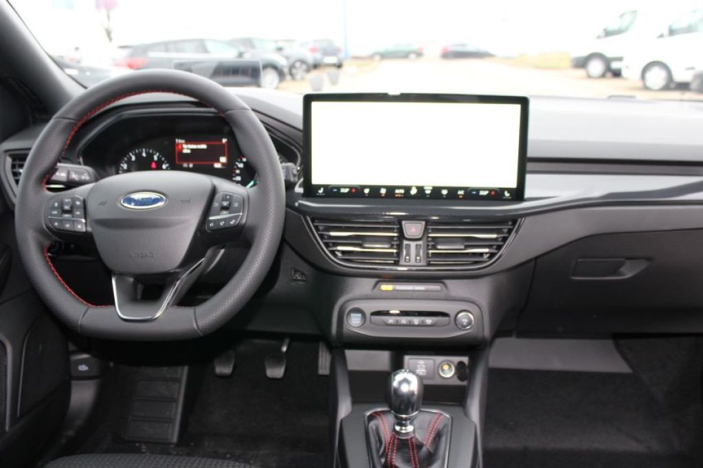 Fahrzeugabbildung Ford Focus Turnier Hybrid ST-LINE