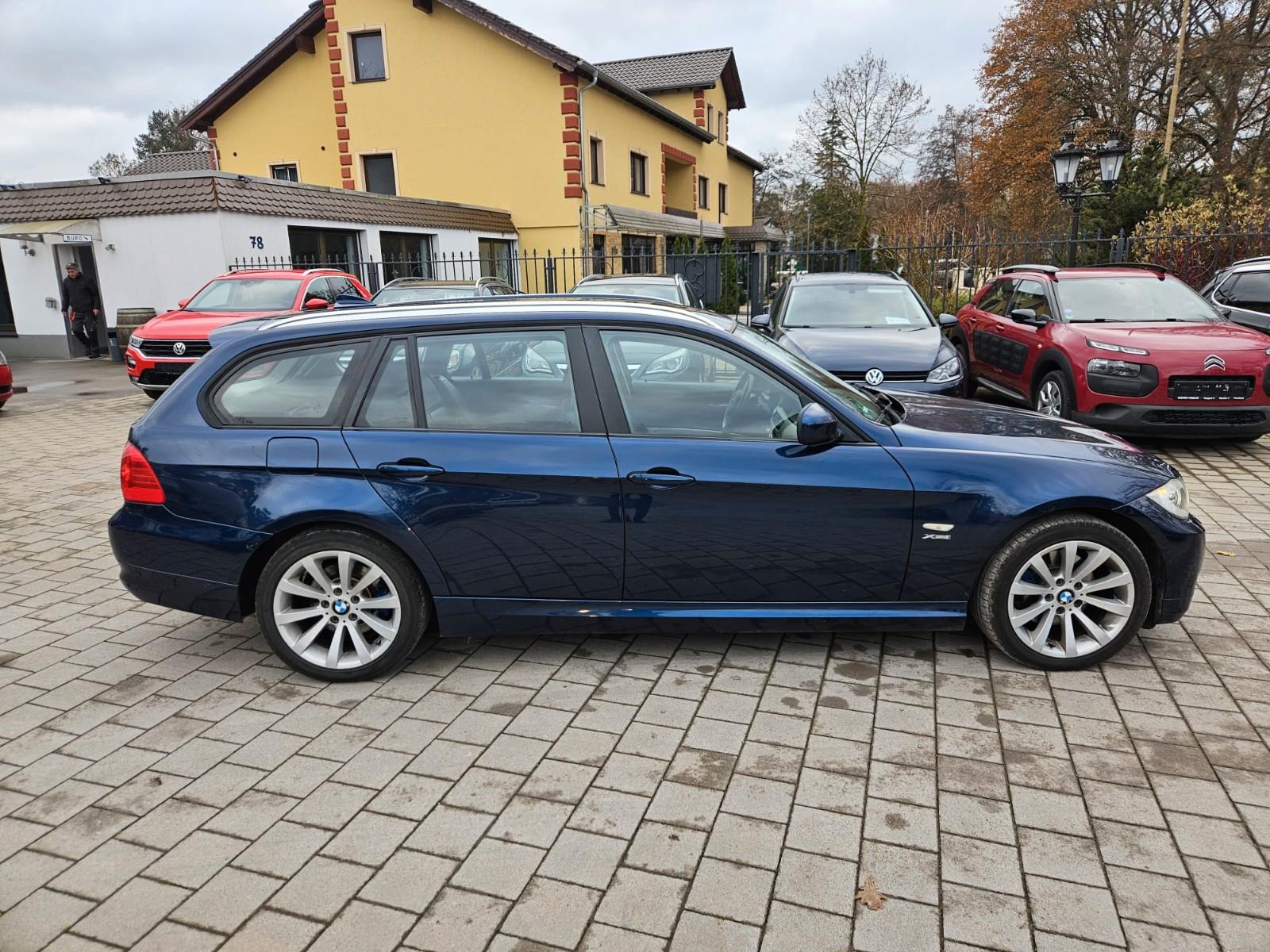 BMW 320 2011 — photo 9
